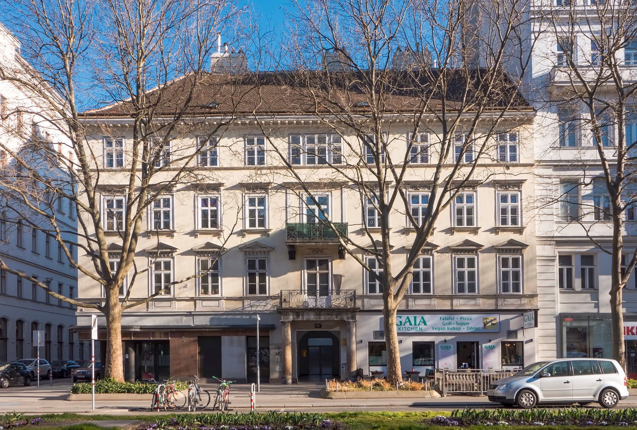 Gaia Kitchen, Vienna: the whole Praterstraße 68 building in daylight